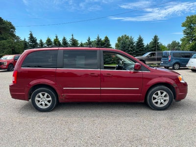 2010 Chrysler Town and Country Touring 4dr Mini Van