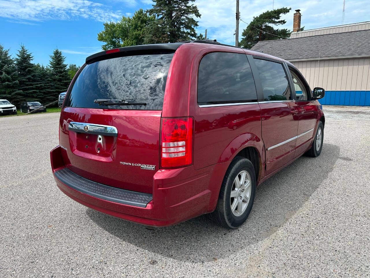 2010 Chrysler Town and Country Touring 4dr Mini Van