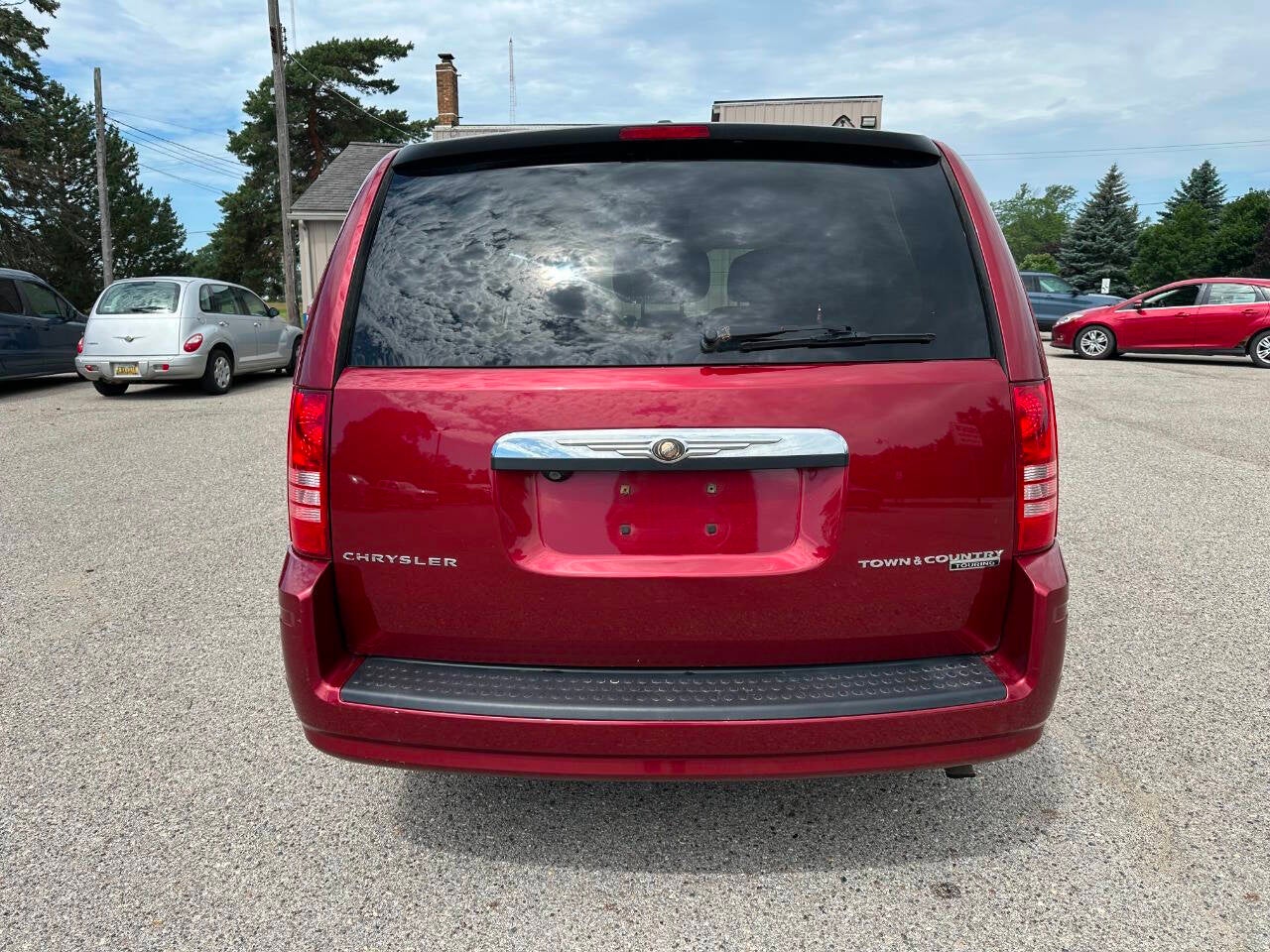 2010 Chrysler Town and Country Touring 4dr Mini Van