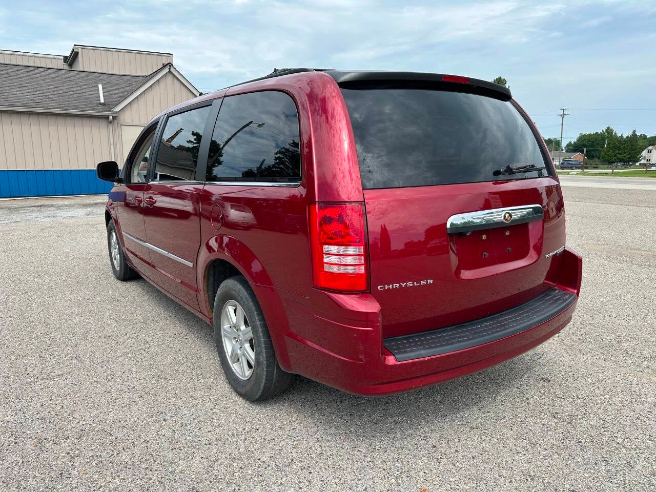 2010 Chrysler Town and Country Touring 4dr Mini Van