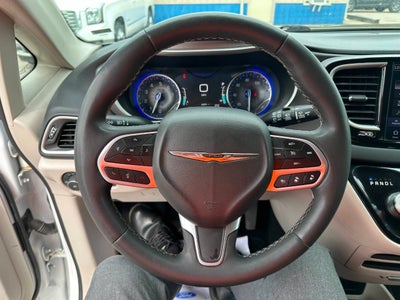 2023 Chrysler Pacifica Touring L 4dr Mini Van