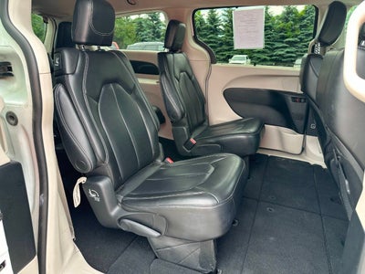 2023 Chrysler Pacifica Touring L 4dr Mini Van
