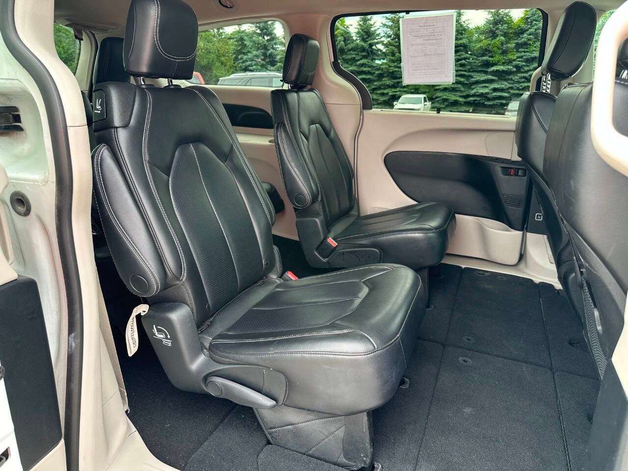2023 Chrysler Pacifica Touring L 4dr Mini Van