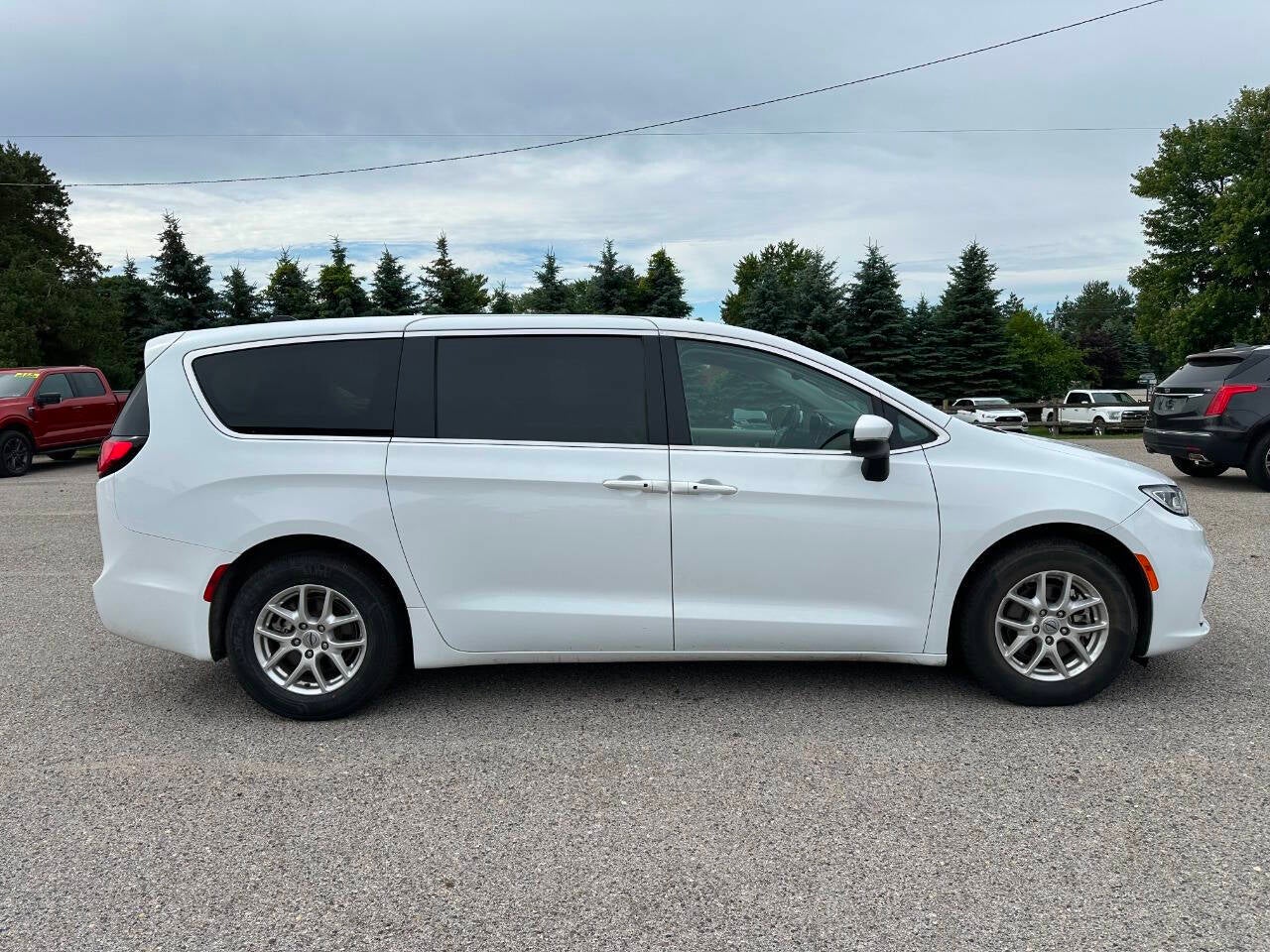 2023 Chrysler Pacifica Touring L 4dr Mini Van