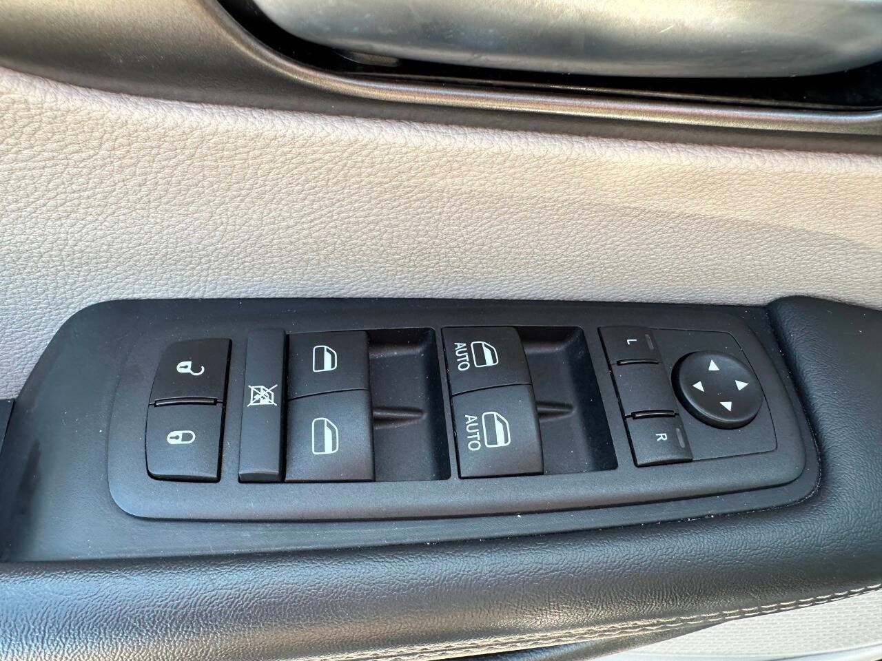 2024 Chrysler Pacifica Touring L 4dr Mini Van