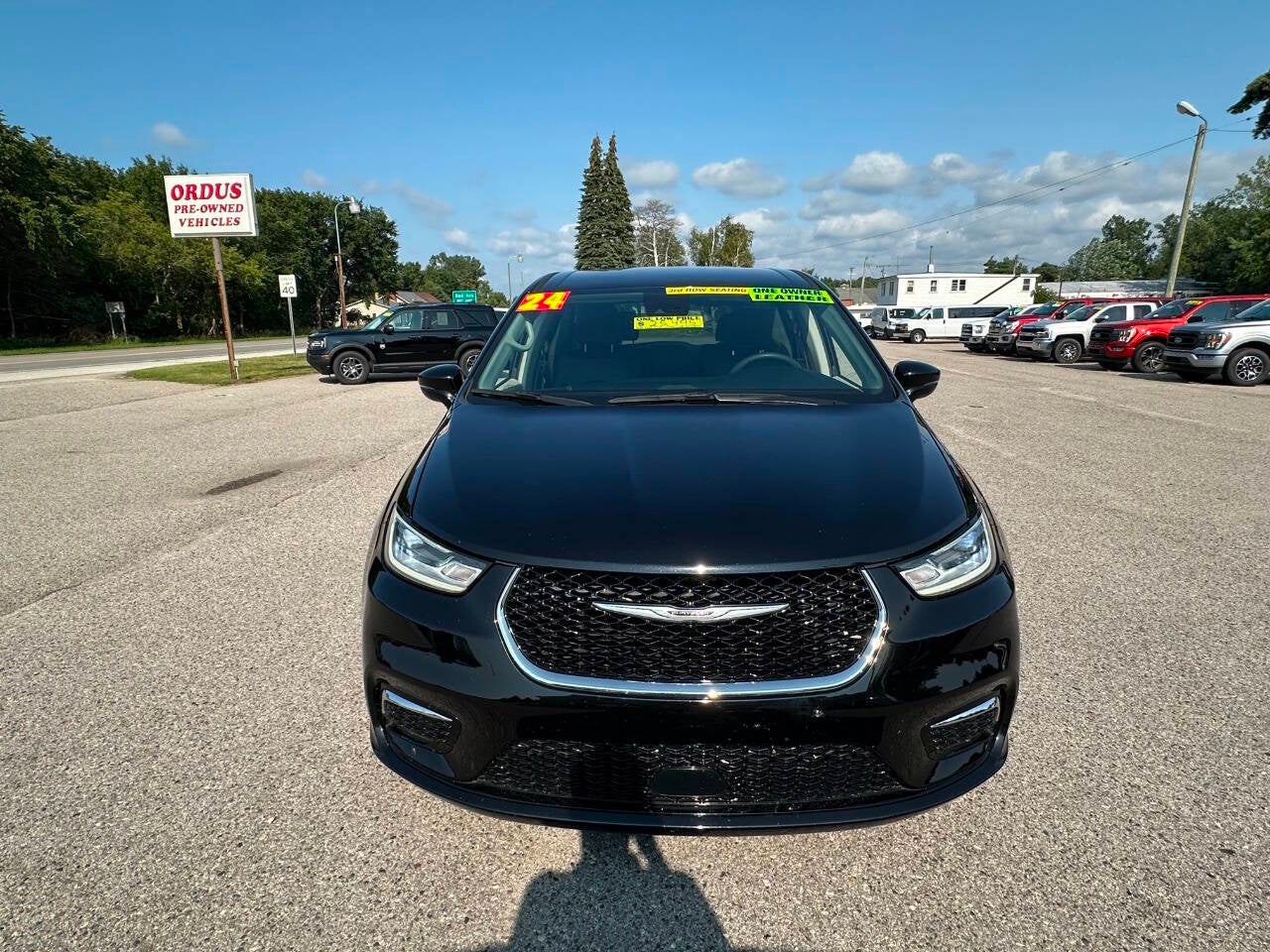 2024 Chrysler Pacifica Touring L 4dr Mini Van