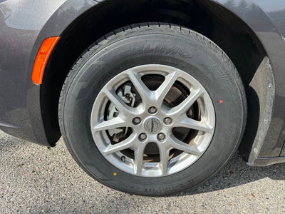 2023 Chrysler Pacifica Touring L 4dr Mini Van