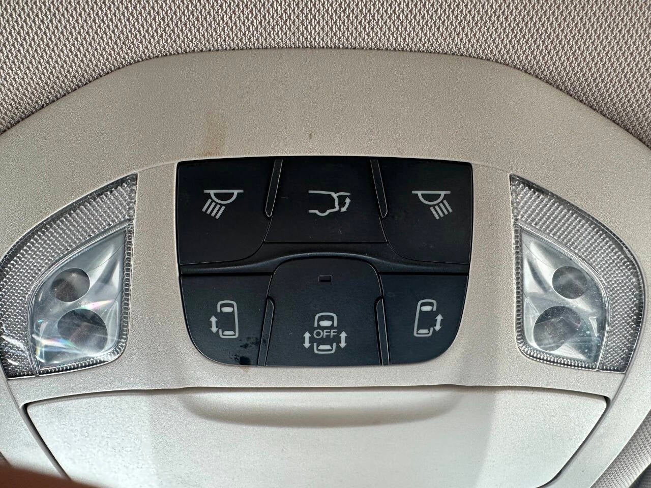 2023 Chrysler Pacifica Touring L 4dr Mini Van