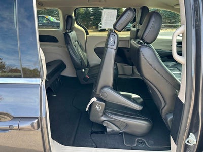 2023 Chrysler Pacifica Touring L 4dr Mini Van