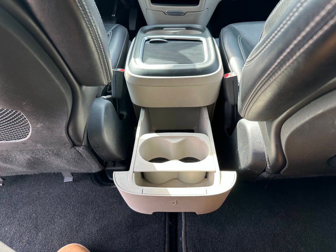 2023 Chrysler Pacifica Touring L 4dr Mini Van