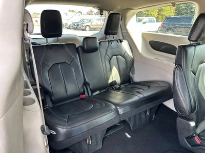 2023 Chrysler Pacifica Touring L 4dr Mini Van