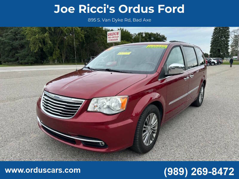 2013 Chrysler Town and Country Touring L 4dr Mini Van