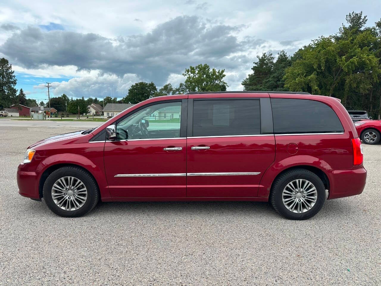 2013 Chrysler Town and Country Touring L 4dr Mini Van