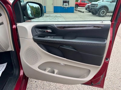 2013 Chrysler Town and Country Touring L 4dr Mini Van