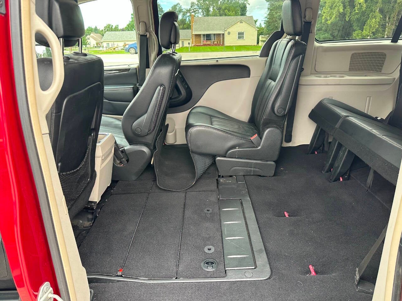 2013 Chrysler Town and Country Touring L 4dr Mini Van