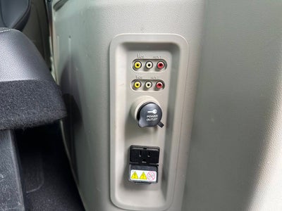 2013 Chrysler Town and Country Touring L 4dr Mini Van