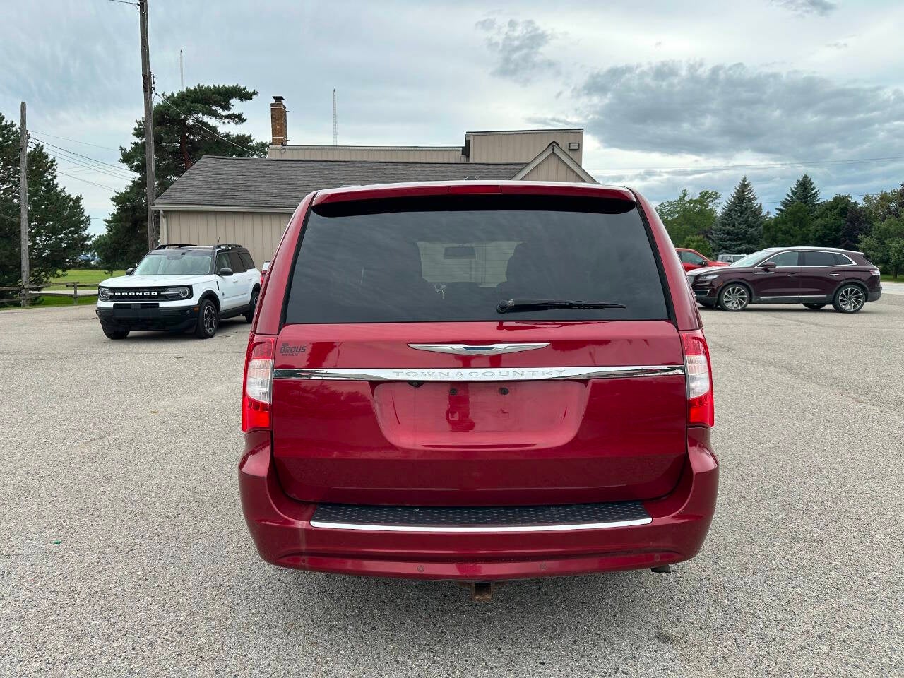 2013 Chrysler Town and Country Touring L 4dr Mini Van