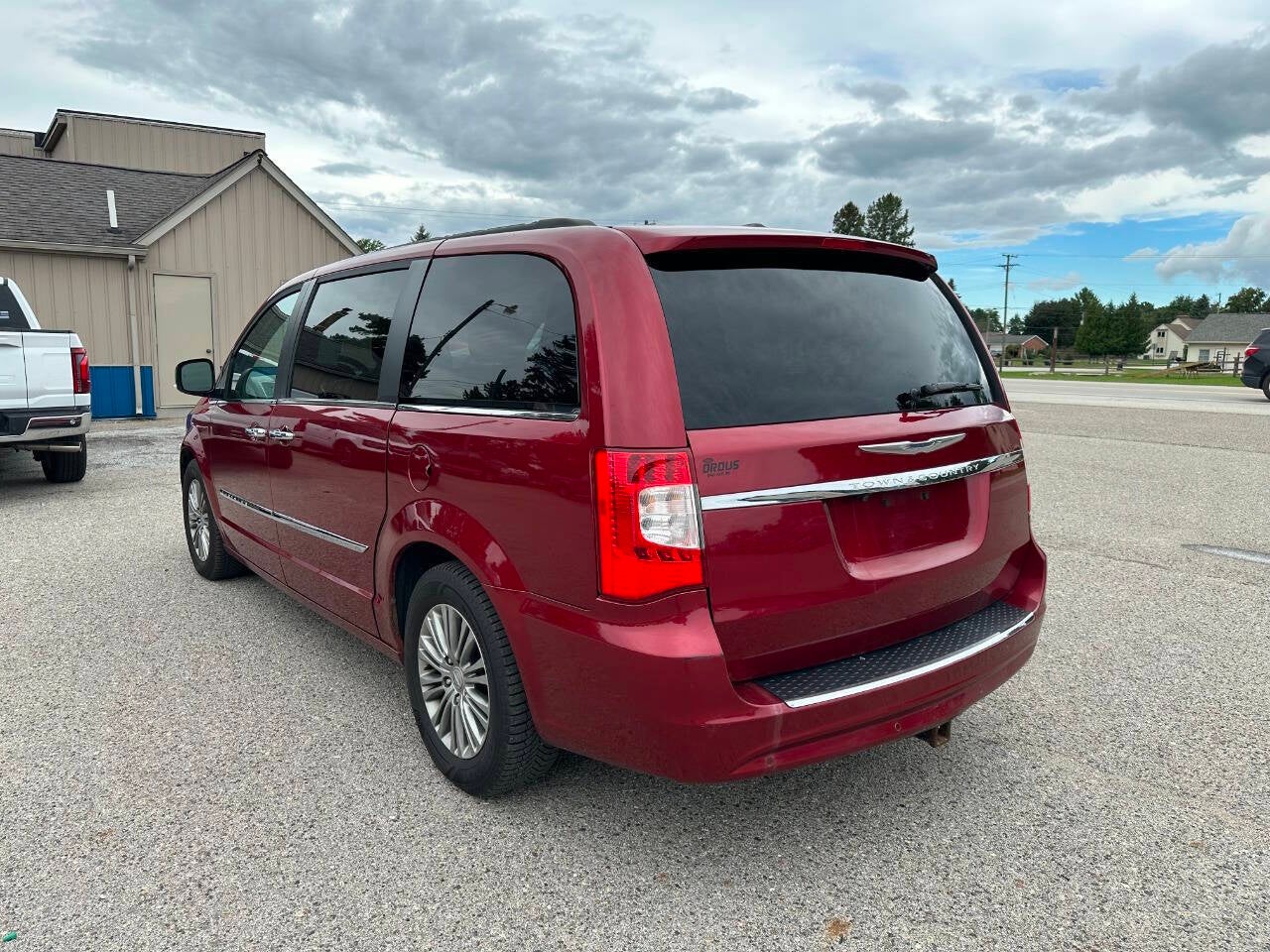 2013 Chrysler Town and Country Touring L 4dr Mini Van