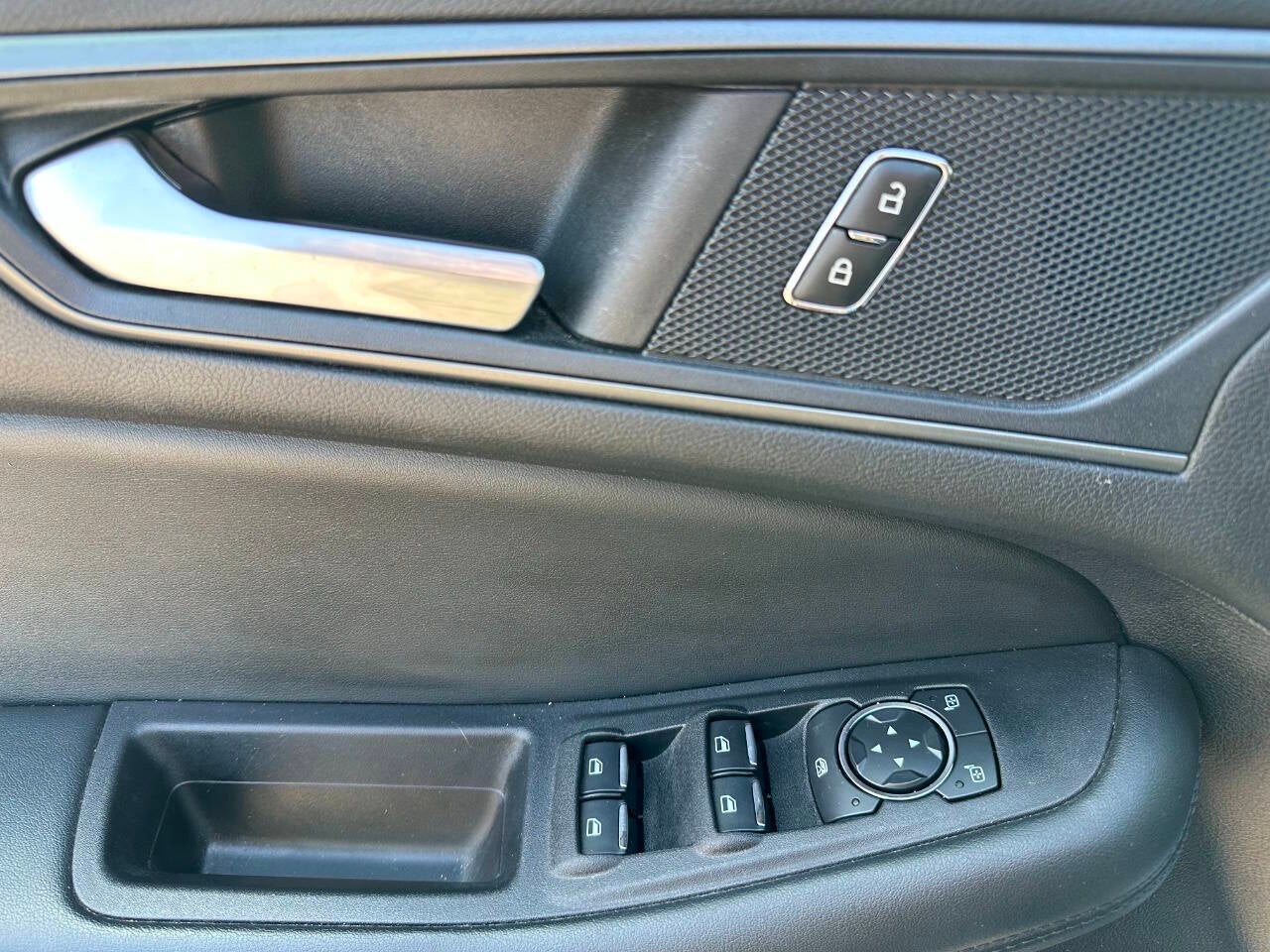 2020 Ford Edge SE 4dr Crossover