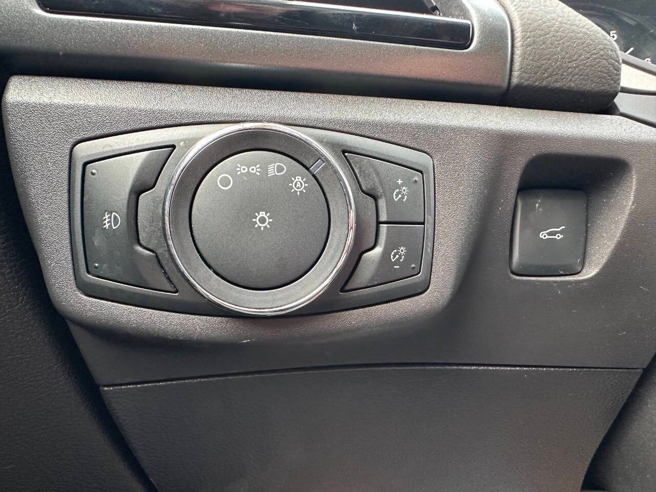 2015 Ford Fusion SE AWD 4dr Sedan