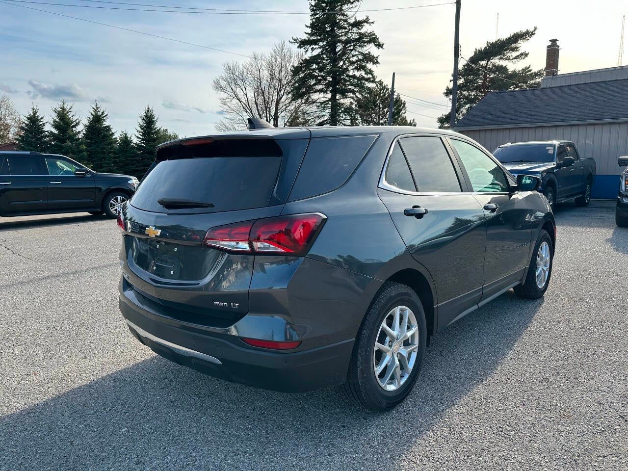 2023 Chevrolet Equinox LT 4x4 4dr SUV w/2FL