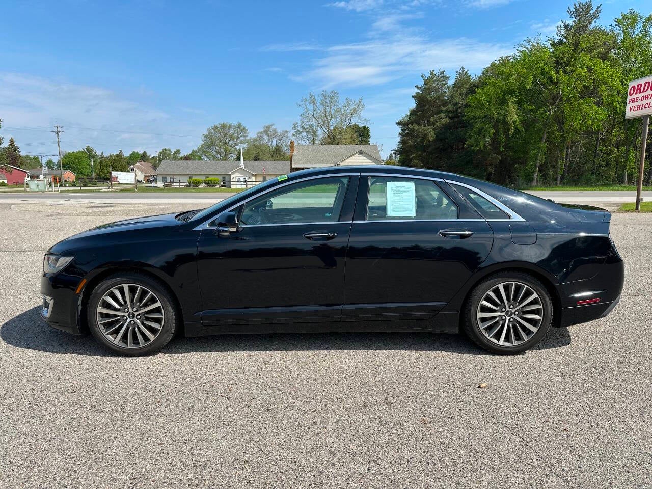 2017 Lincoln MKZ Select 4dr Sedan