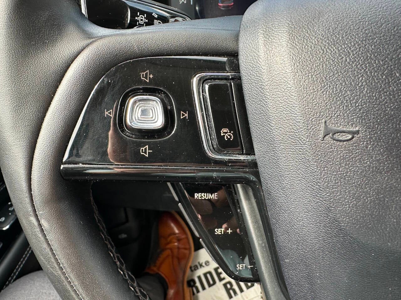 2023 Lincoln Corsair Standard AWD 4dr SUV