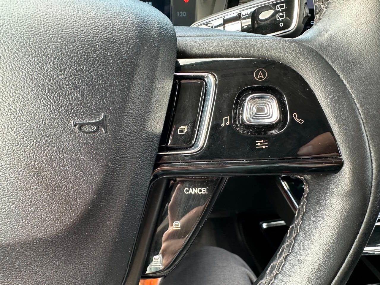 2023 Lincoln Corsair Standard AWD 4dr SUV