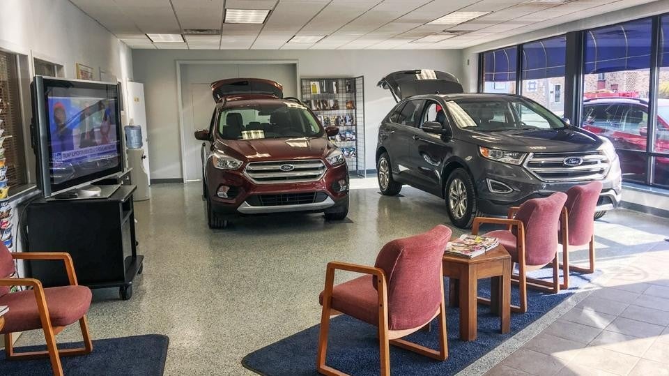dealership interior Joe Ricci's Ordus Ford, LLC in Bad Axe MI