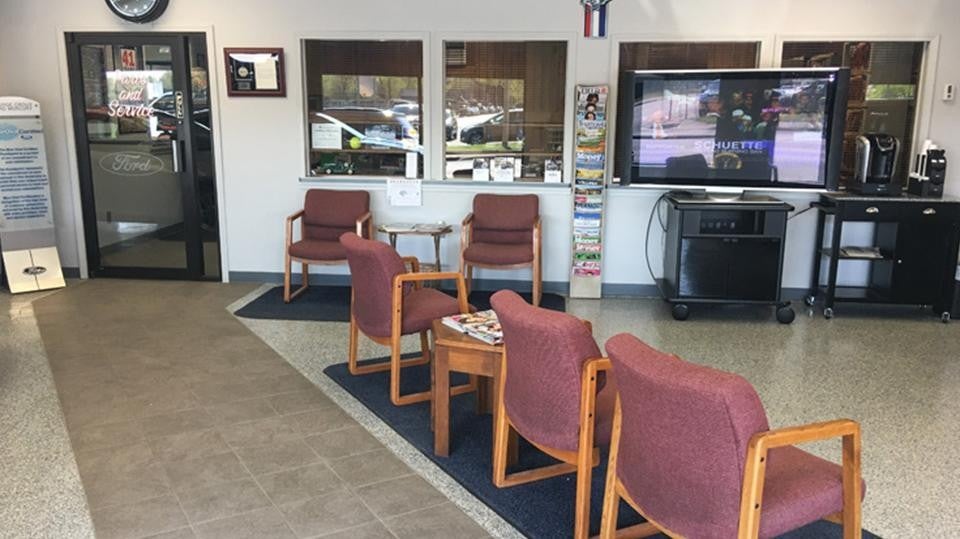 dealership interior Joe Ricci's Ordus Ford, LLC in Bad Axe MI